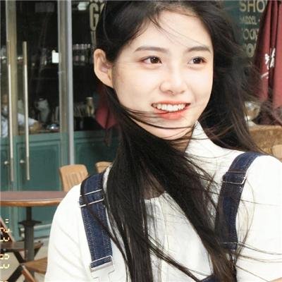 草裙诱春